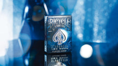 Bicycle Stargazer New Moon blue card faces use two colors for quick recognition.