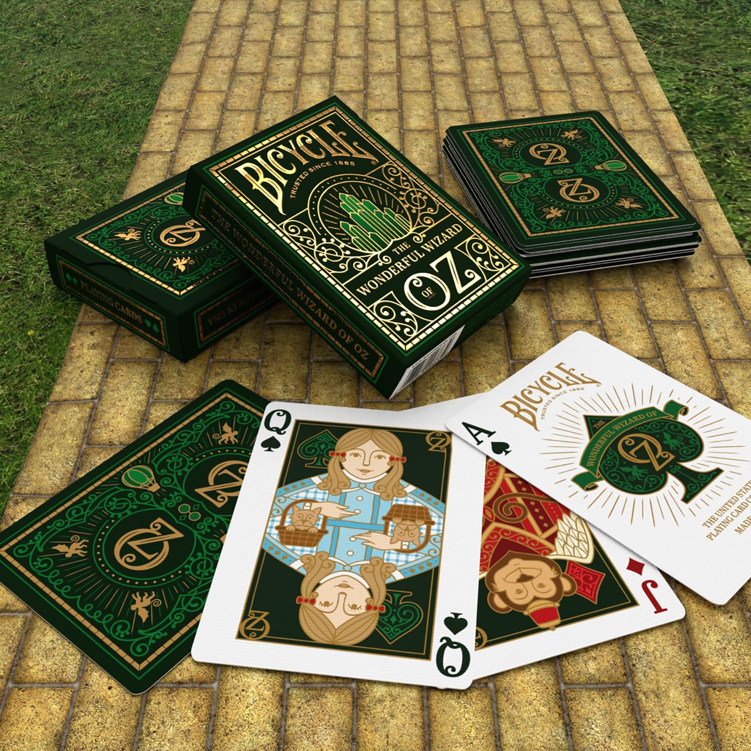 Trusted Bicycle brand since 1885 for a classic card experience