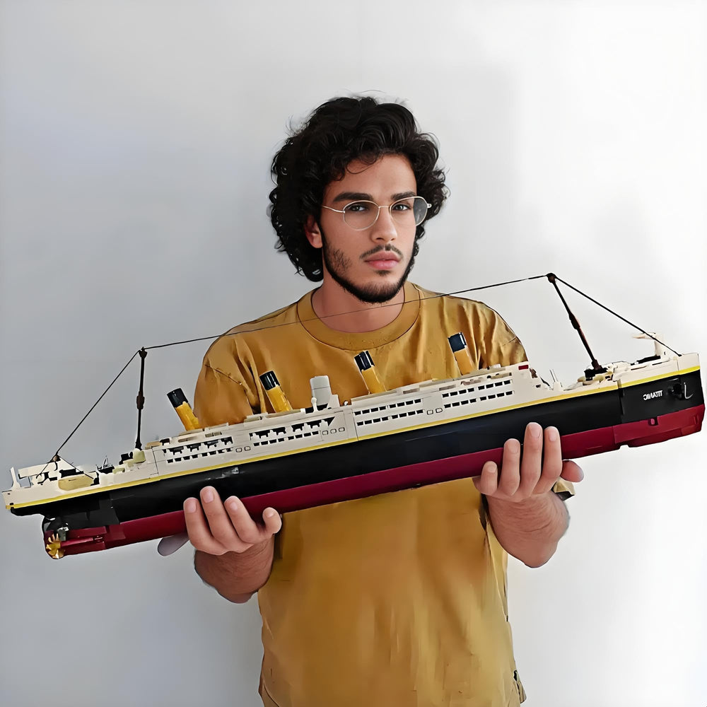 BIDIUTOY Titanic model kit removable hull enables interactive discovery