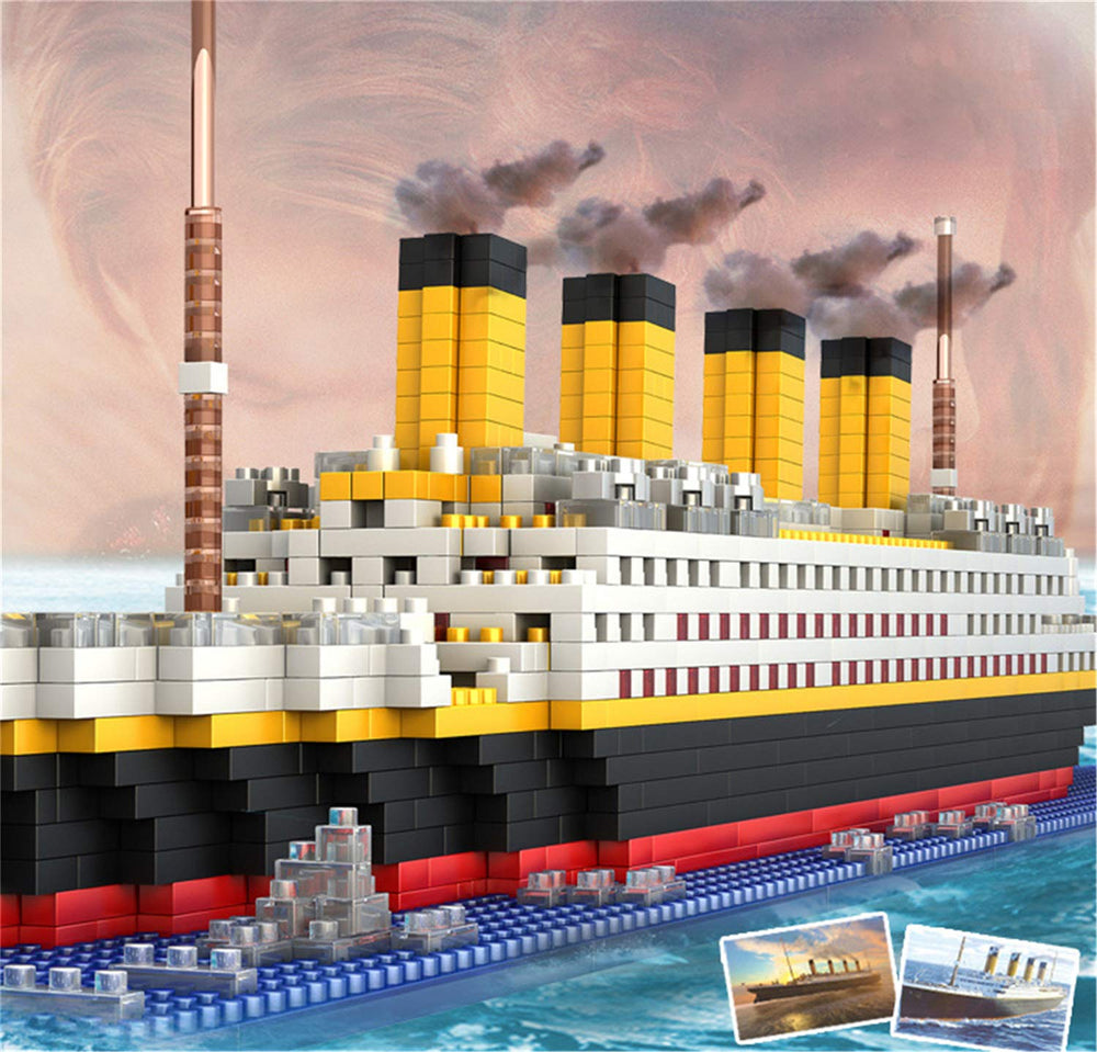 Titanic model fully assembled by BIDIUTOY for educational display.