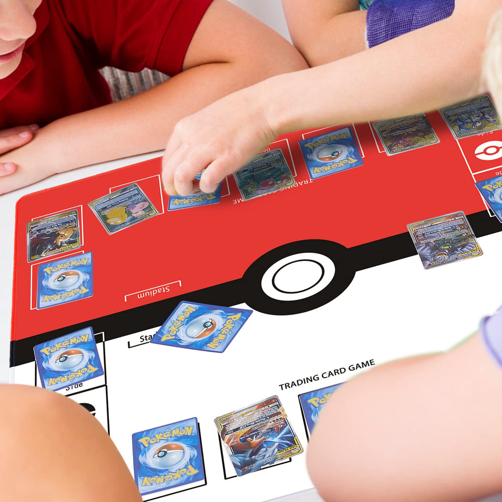 Biouai Playmat stitching detail delivers a smooth, even playing surface.