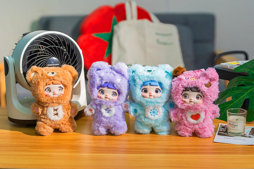 BIRZWOT Nommi plush blind box is a portable accessory for bags and tech gear.