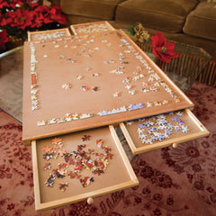 Bits and Pieces sturdy construction stands up to extended puzzling sessions.