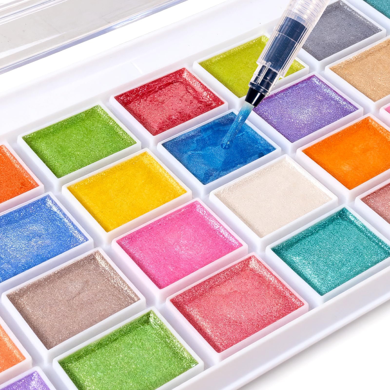 Blablaovy watercolor palette case keeps colors organized for on-site work.