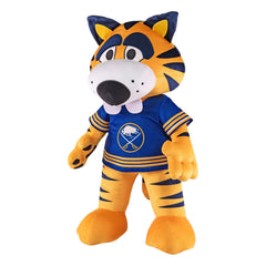 Close-up of Sabretooth face showing detailed features