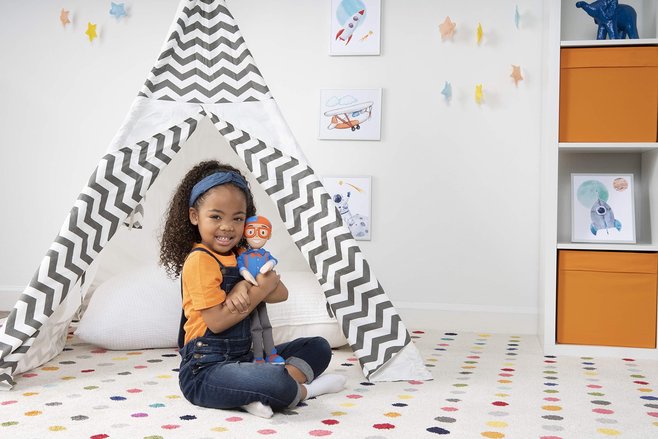 Compact 16-inch plush for easy packing in bags and car trips