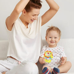 BLOOBLOOMAX high-contrast patterns invite baby touch and exploration.