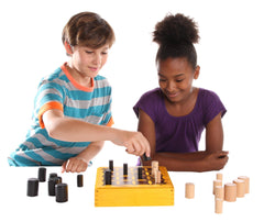 Blue Orange Gobblet in-action pieces; dynamic play and surprising moves for families.
