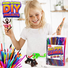 Blue Squid craft ideas: animals and bracelets with chenille stems.