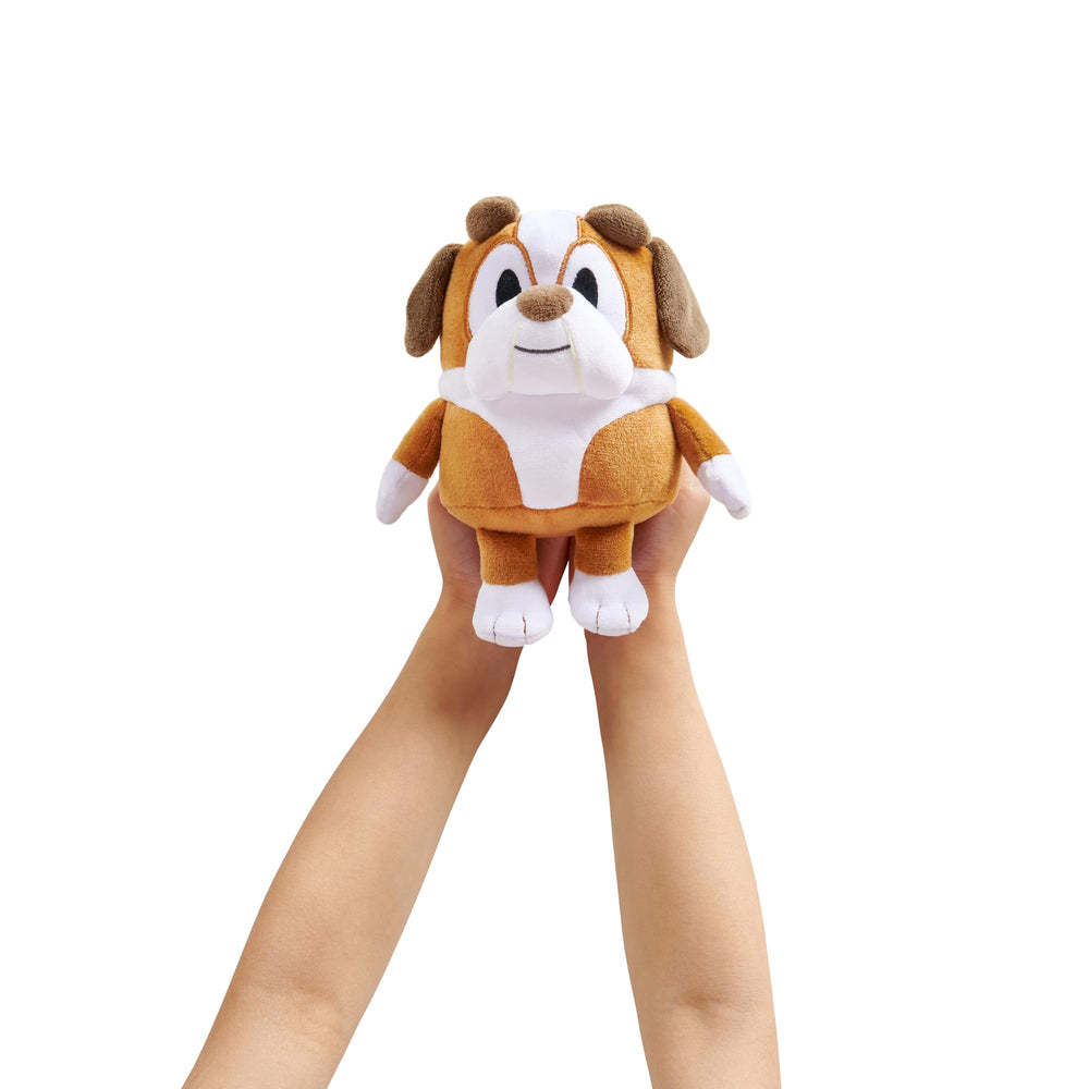 Bluey Winton plush inspires adventurous playtime experiences.