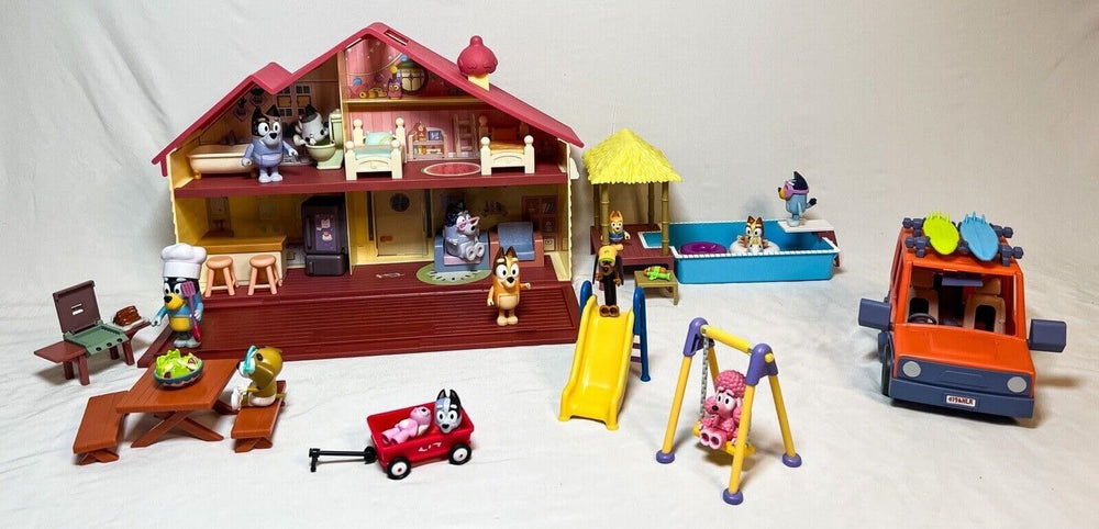 Bluey 4WD vehicle playset adds mobility for on-the-go adventures.