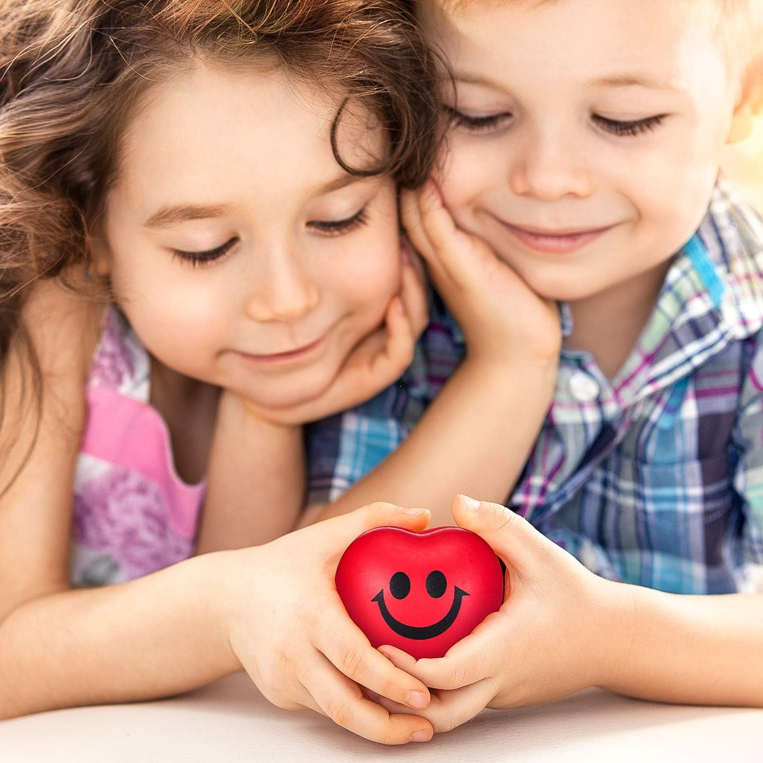 Blulu valentine gift ball adds color to gift bags.