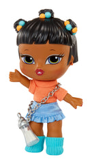 Bratz Babyz Runwayz Sasha bottle necklace highlights a wearable fashion accessory.