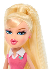 Bratz Play Sportz Cloe stand and brush enable easy styling.