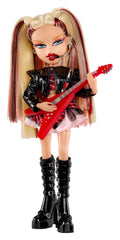 Bratz Pop Starz Cloe layered plaid and lace skirt for mix-and-match fashion