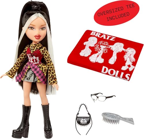 Bratz Stylin' Jade with cami tee display for mix-and-match outfits