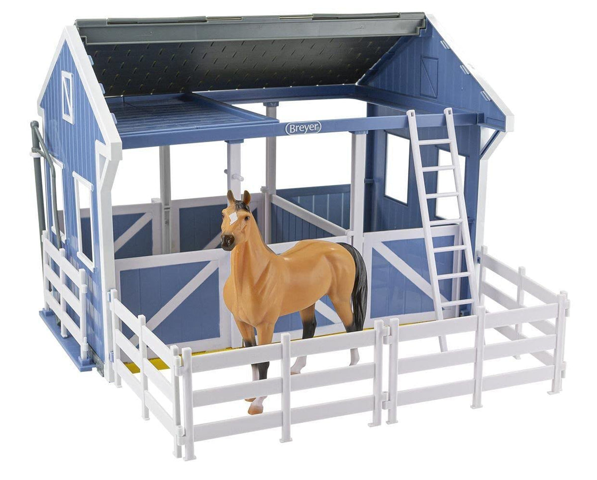 Breyer Freedom Series Deluxe Country Stable with Buckskin Quarter Horse for imaginative play