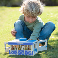 Ages 4 and up recommended for safe, creative horse play.