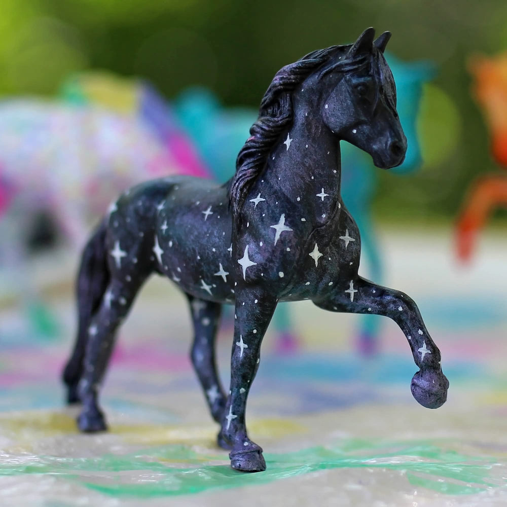 Breyer Stablemates instruction booklet guides easy step-by-step painting.