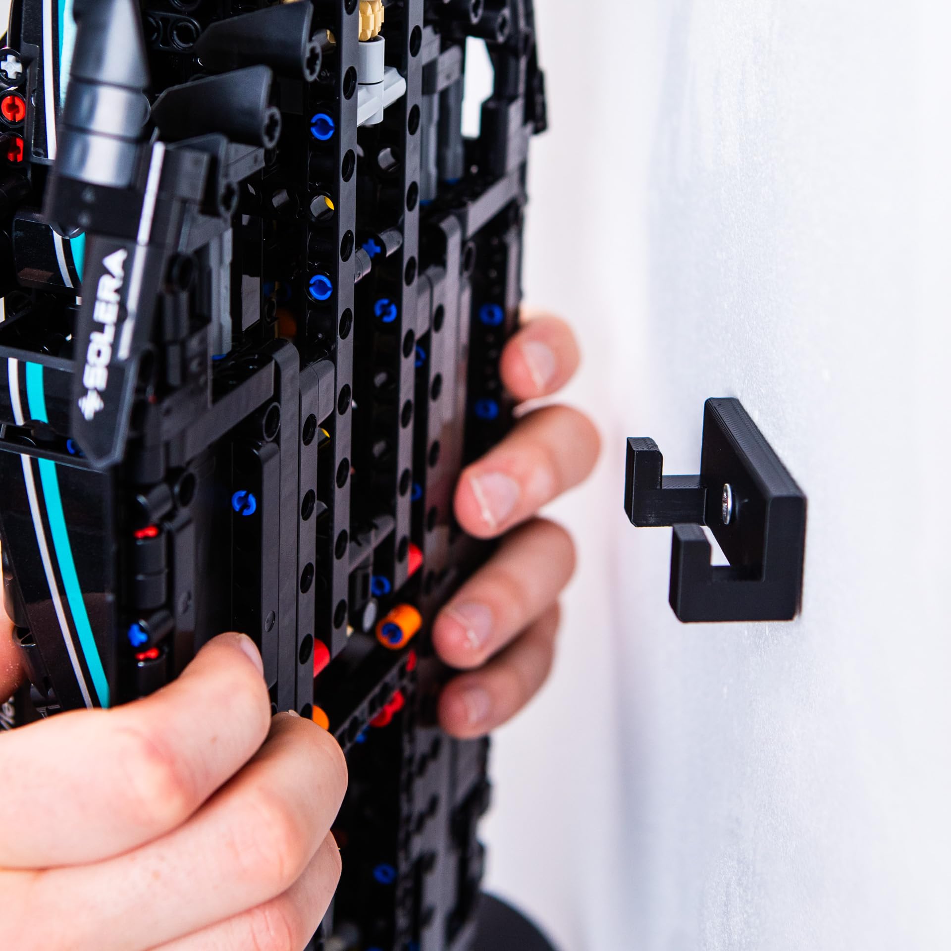Brickify 3D-printed mount provides a strong, dependable hook for displays.
