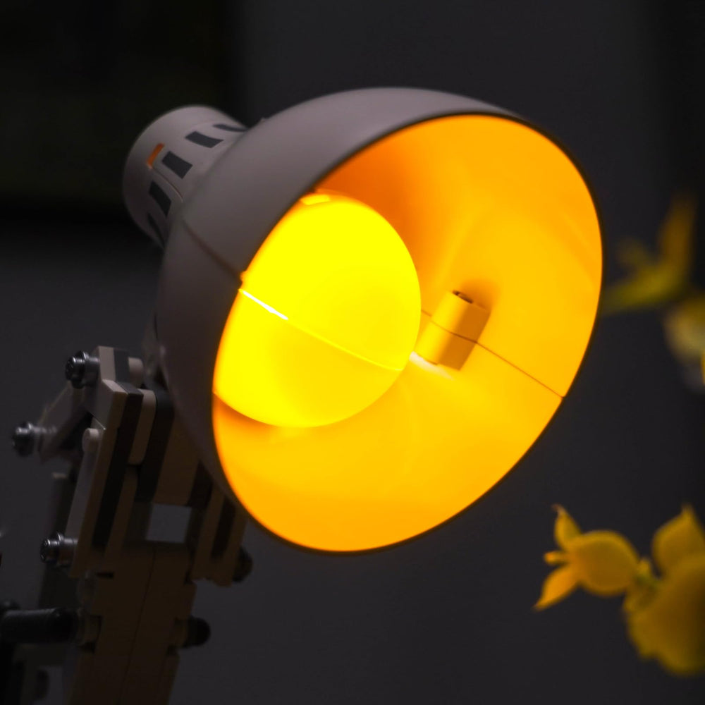 Brickshining Luxo Jr. lighting kit includes USB power option for a clean desk setup.