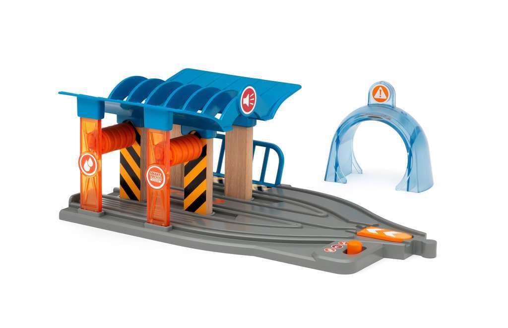 BRIO 33975 Train Service Station open repair bay for hands-on learning