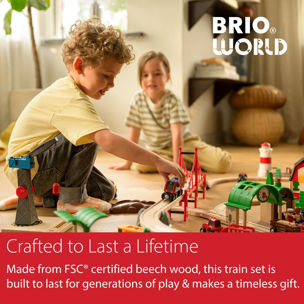Brio World Deluxe mechanical lift enhances vertical movement in play.