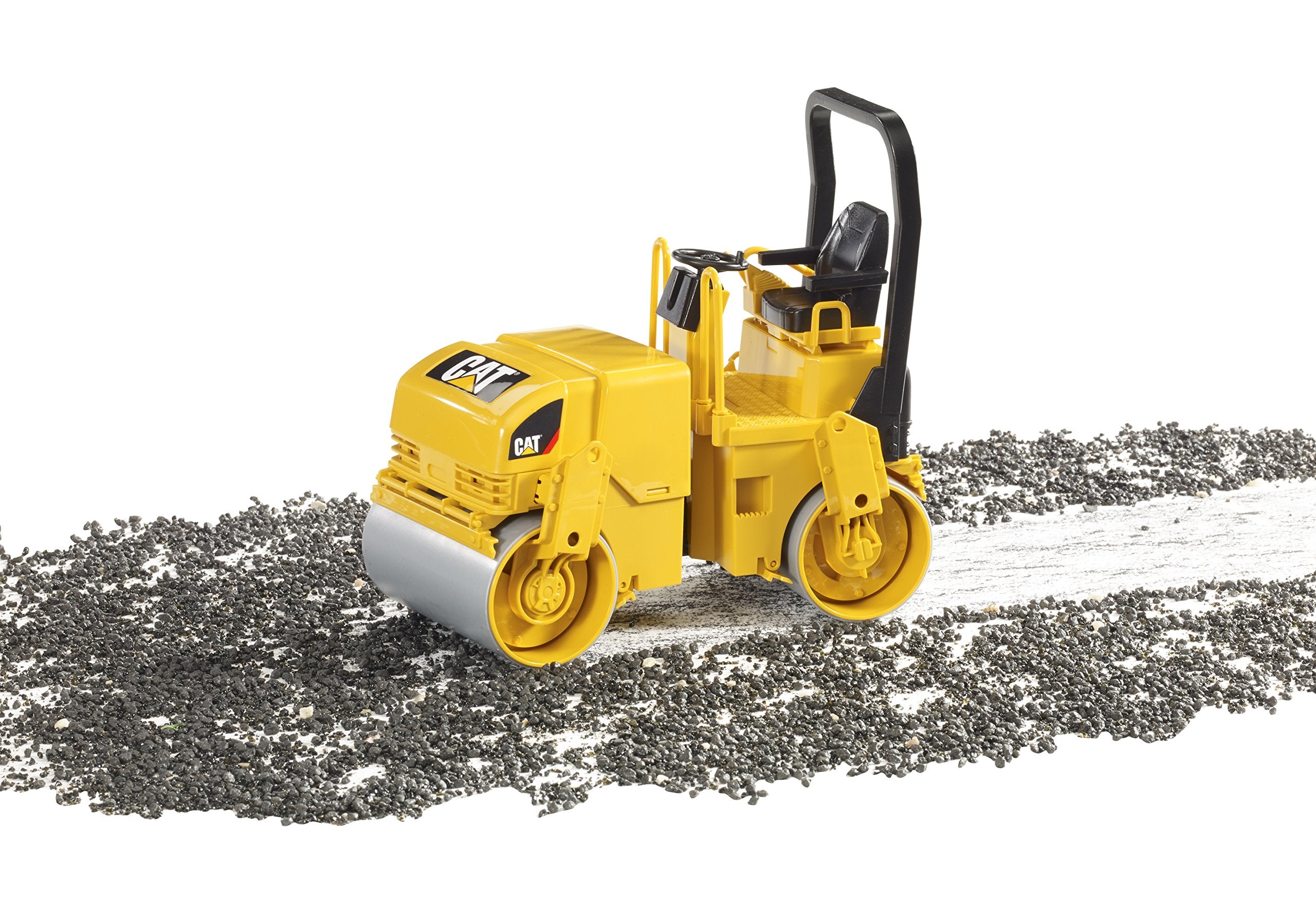 Compact size of the Bruder CAT compactor supports indoor and outdoor play sessions.