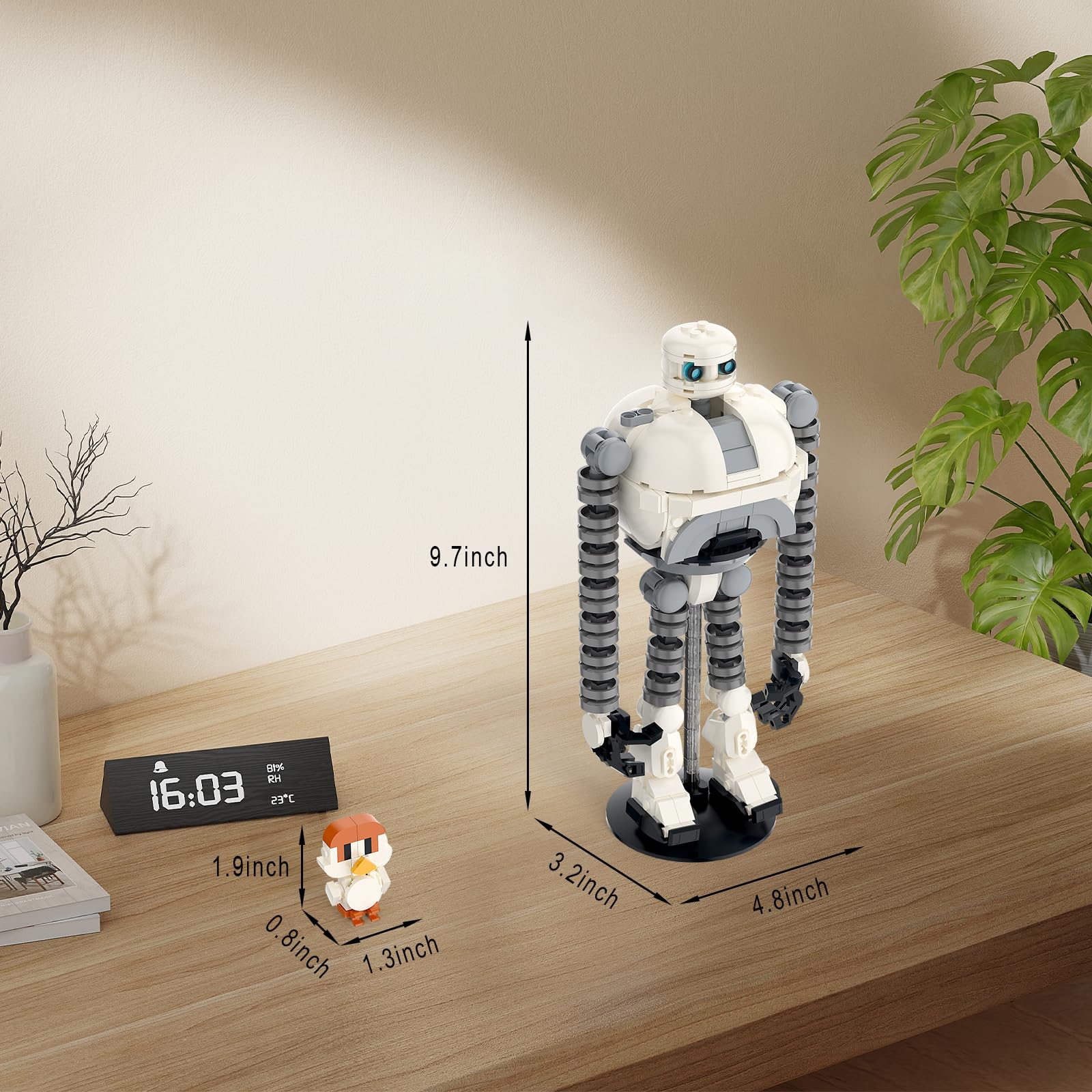 Movable Roaz figure with Brightbill companion for dynamic poses and play scenes.