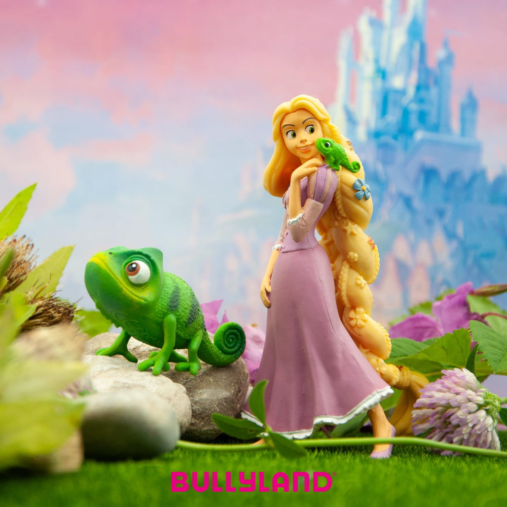 Bullyland Pascal figure designed for ages 3 and up, safe for small hands.