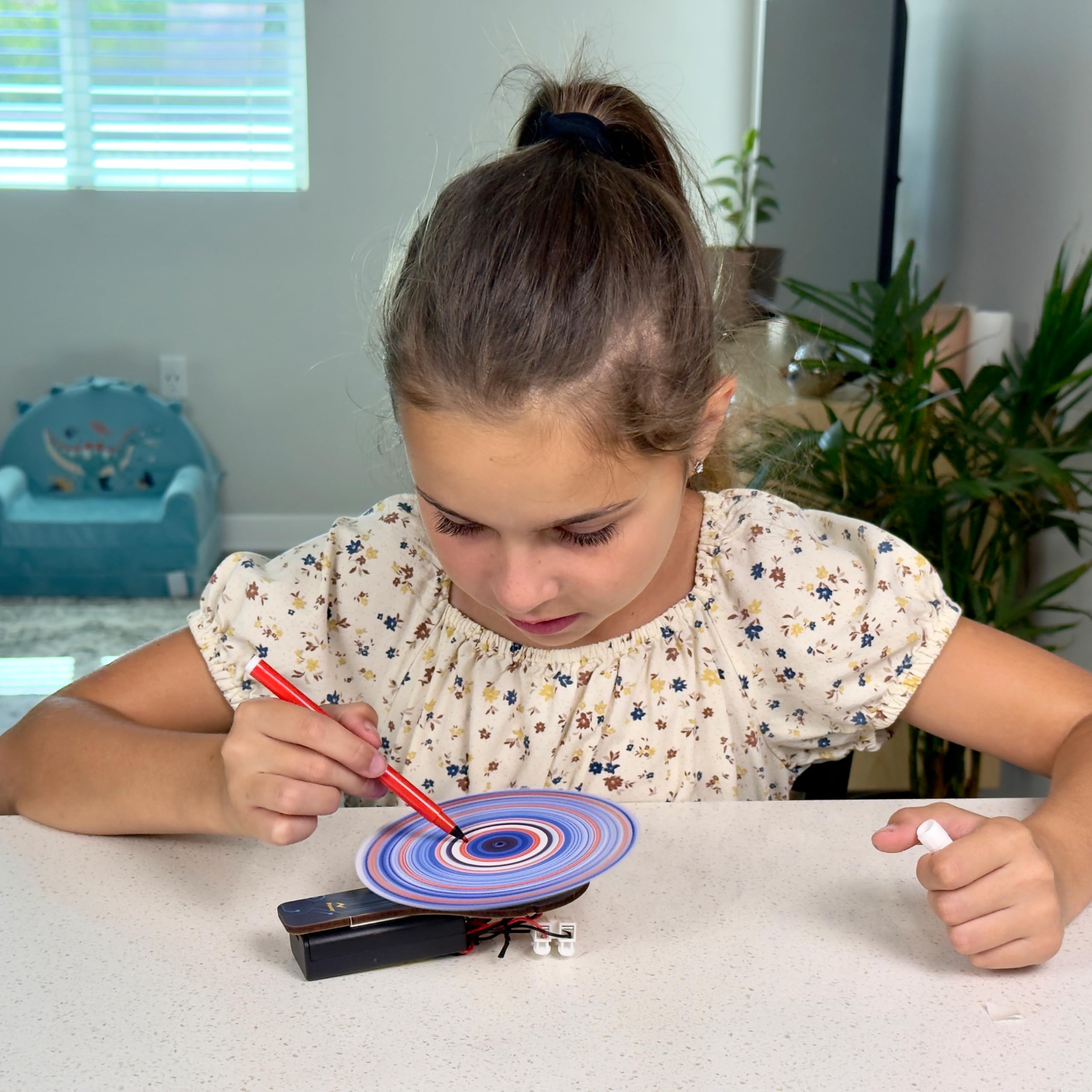 Butterfly EduFields screen-free learning offers creative, unplugged play and invention.