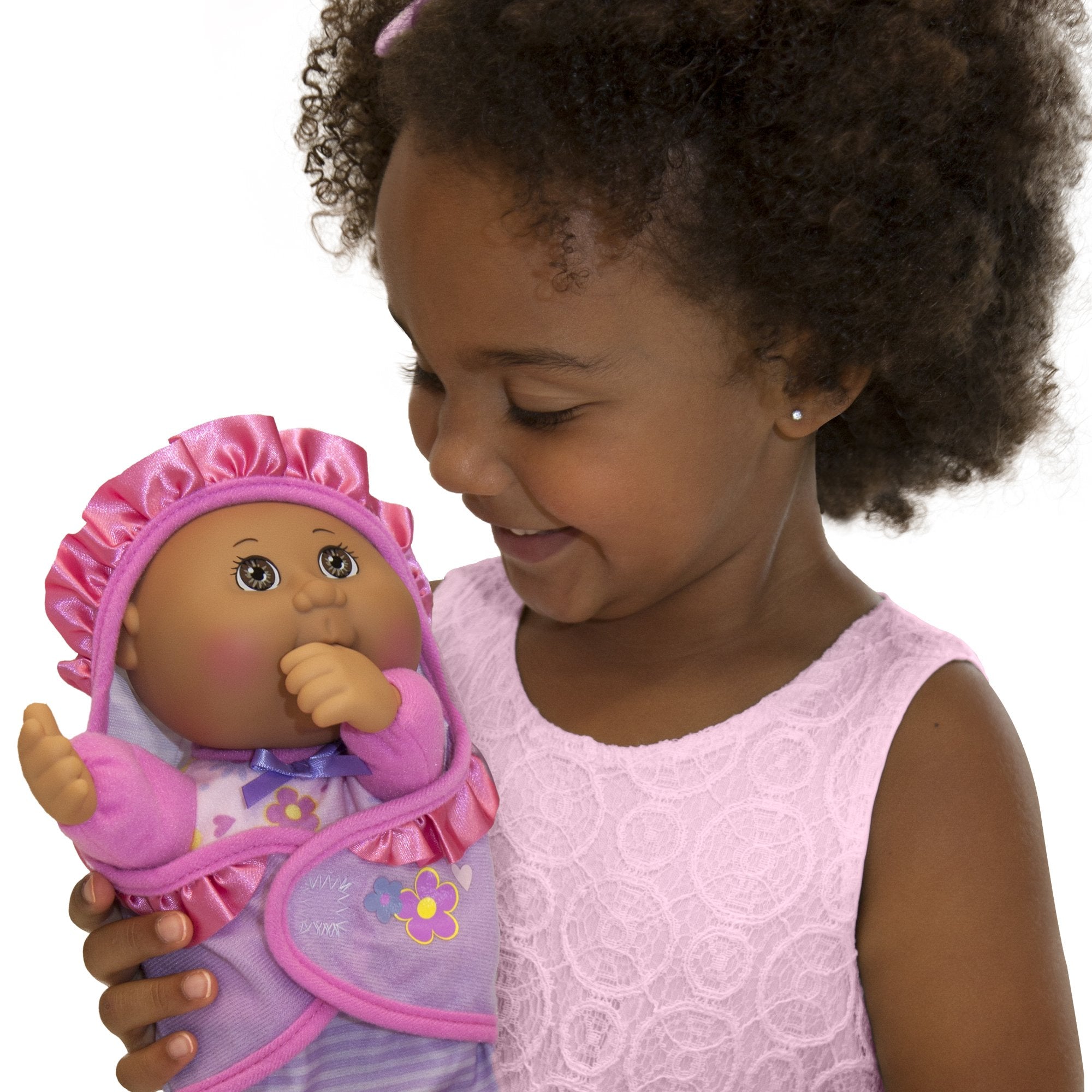 Cabbage Patch Kids thumb-sucking feature creates relatable, comforting moments in pretend parenting.