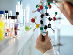 Cakmecwy 297-piece chemistry model set supports STEM learning.