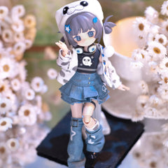 Calembo BJD display-ready doll for shelves, photos, and dioramas.