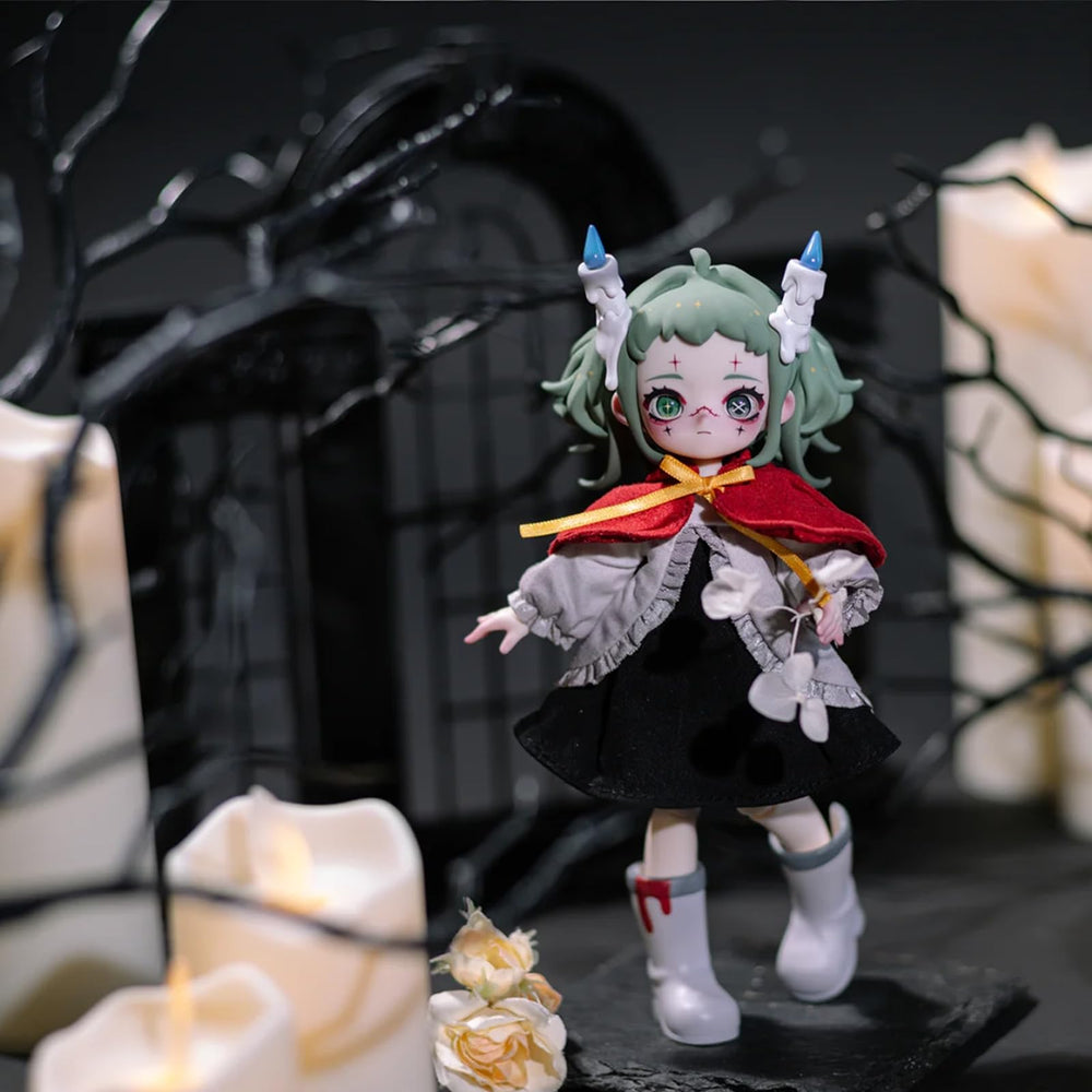 CALEMBOU Nyssa figure ready for premium gifting and elegant display.