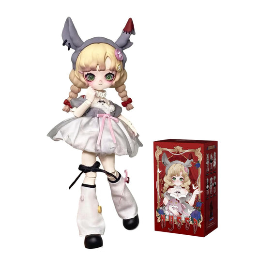 CALEMBOU Nyssa Strange Nightmare doll face with expressive eyes for dramatic display.