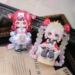 CALEMBOU Ninita Magic Mirror Land display figure adds whimsy to desk or shelf