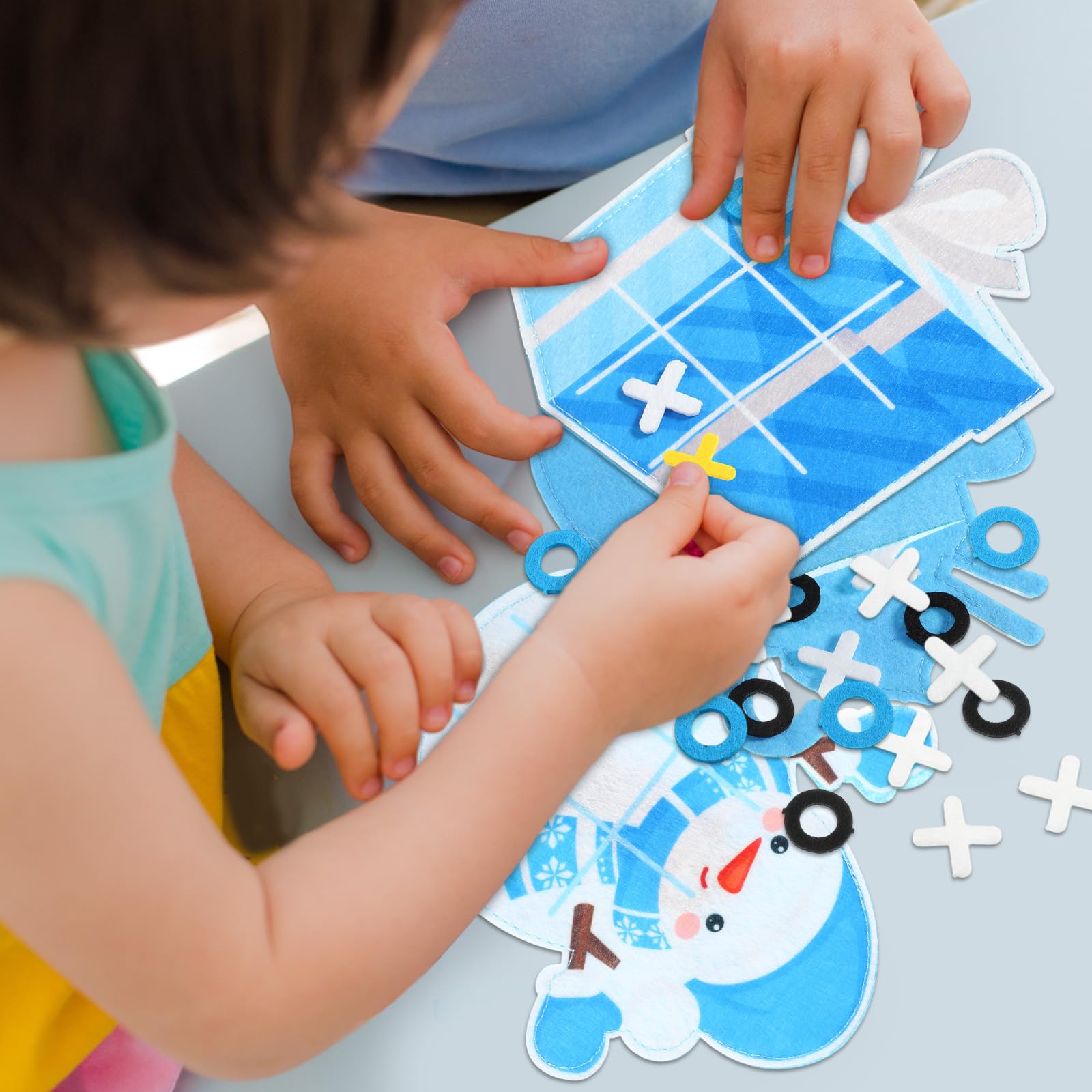 Capoda 24-pack tic tac toe brings versatile holiday fun.