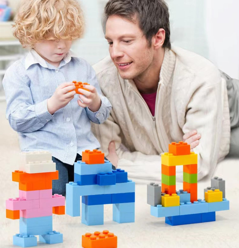 Carlerait instruction book guides kids through dinosaur, house, and race car builds.