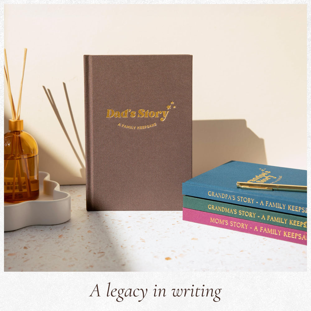CATCHYOURDREAMS Journal closure keeps contents secure for timeless keepsakes.