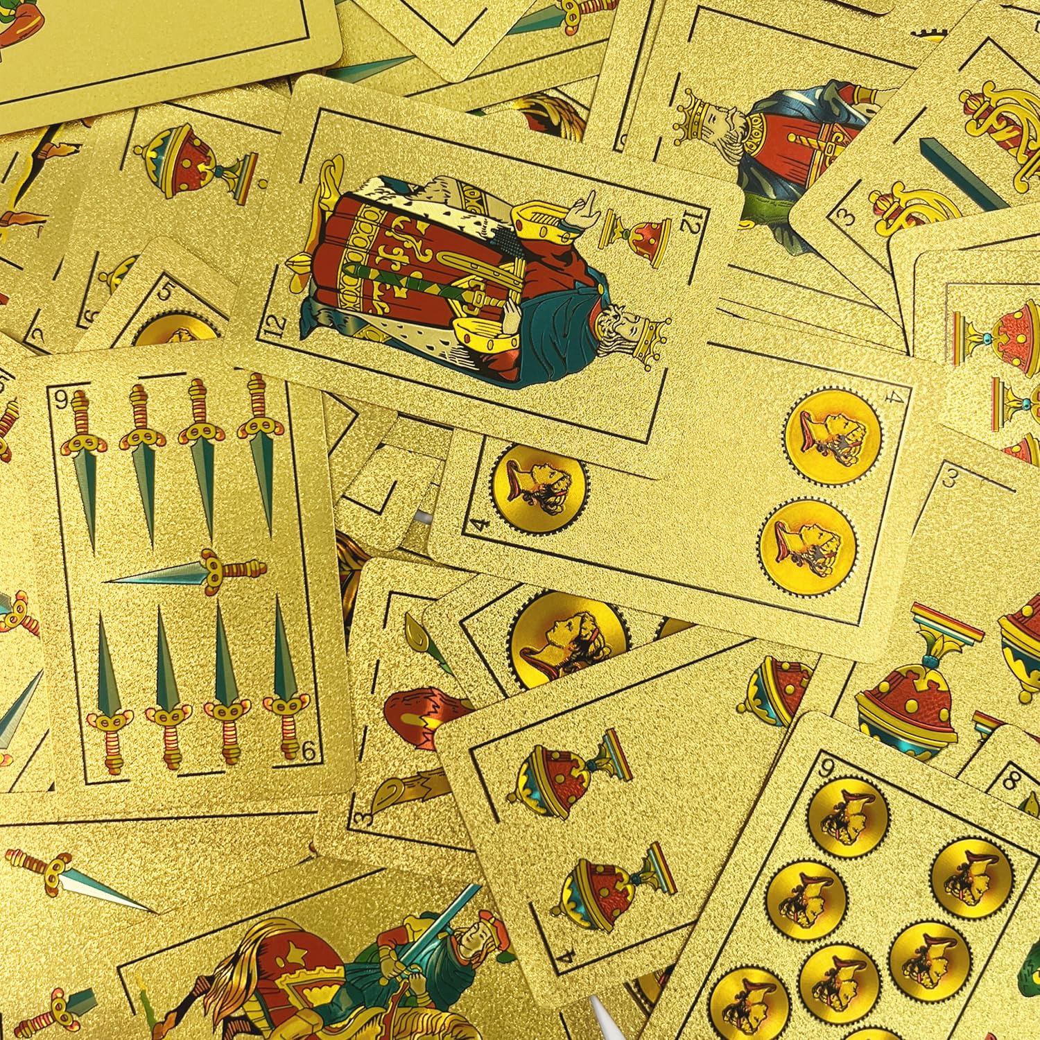 CDBXRA Spanish cards offer smooth shuffle and lasting feel
