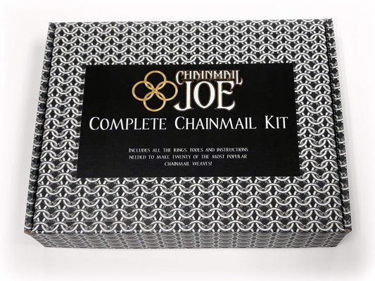 Tutorial book showing 20 weaves for guided learning with Chainmail Joe.