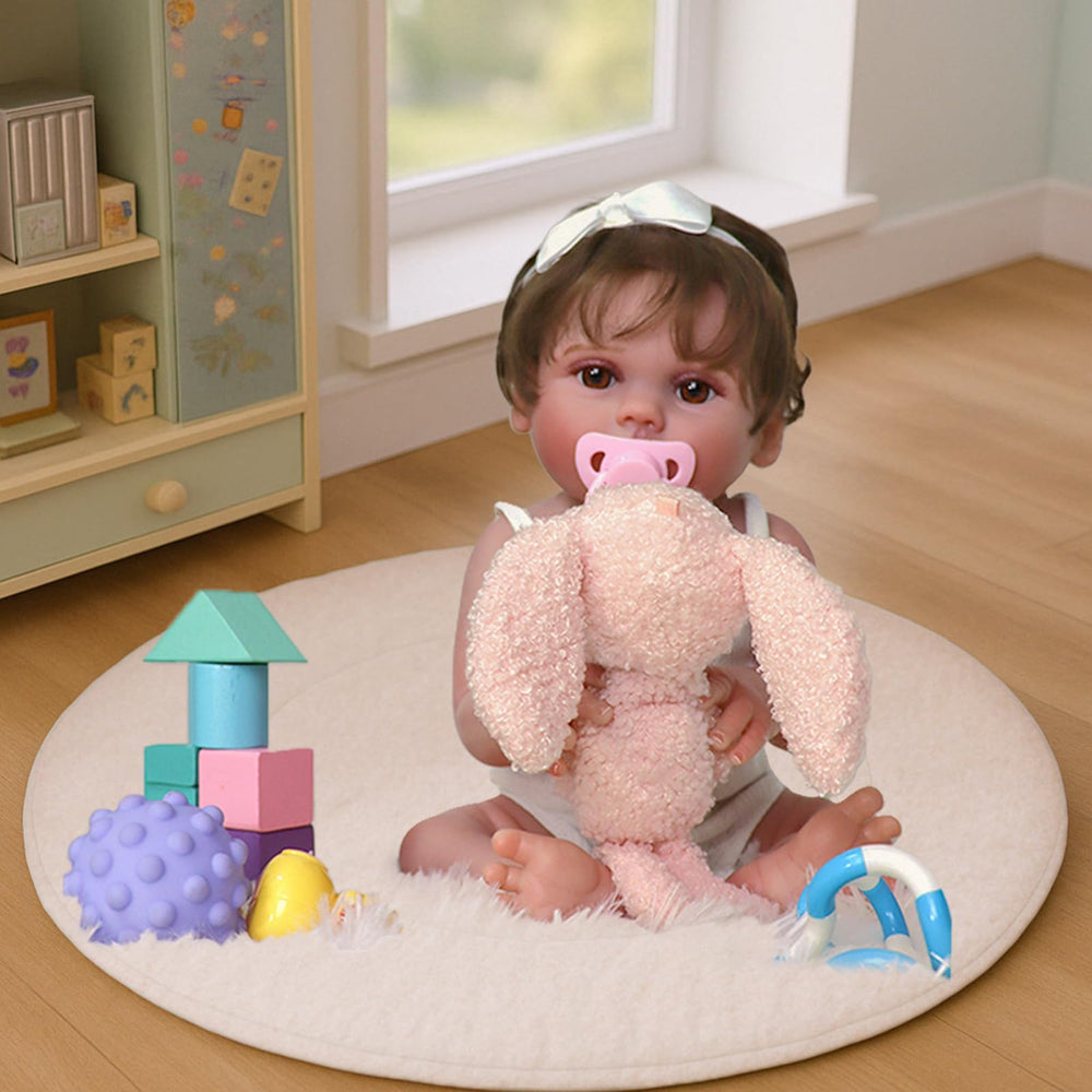 CHAREX Lucy features hand-painted details that enhance realism during caregiving and storytelling.