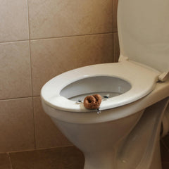 Chivao prank prop suitable for beds, tables, and bathrooms.