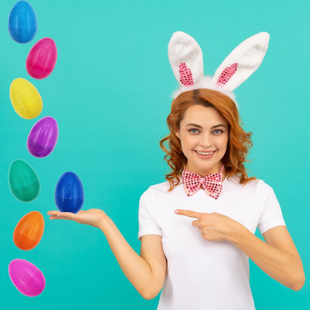 Chochkees fillable egg open and seal, convenient for filling with candies