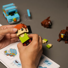 CHUANGPIN family build session image showcases collaborative play and learning.