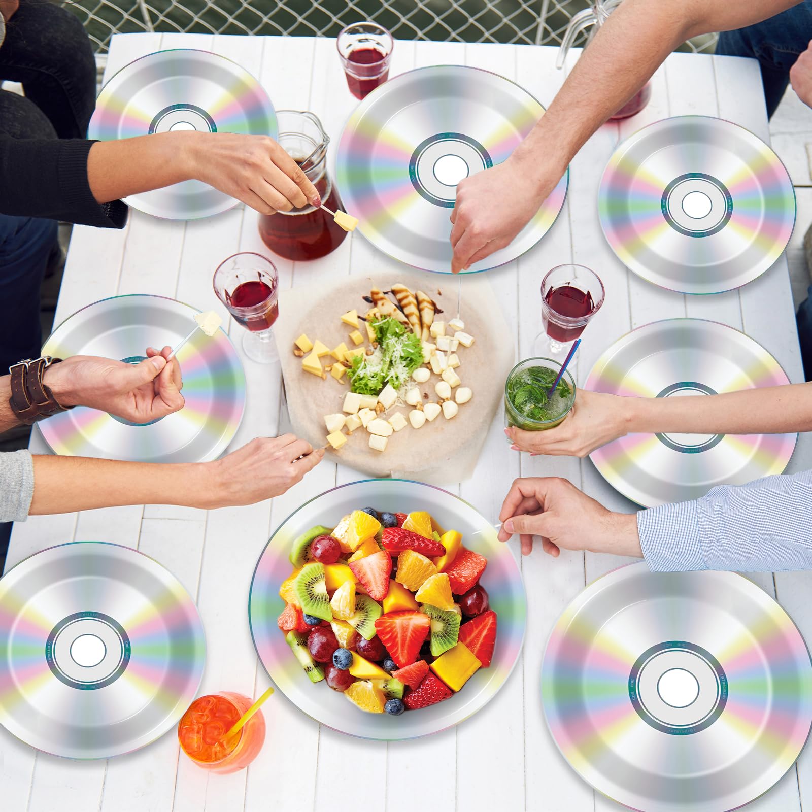 CHUNNIN music-themed plates, ideal for birthday celebrations and throwbacks.