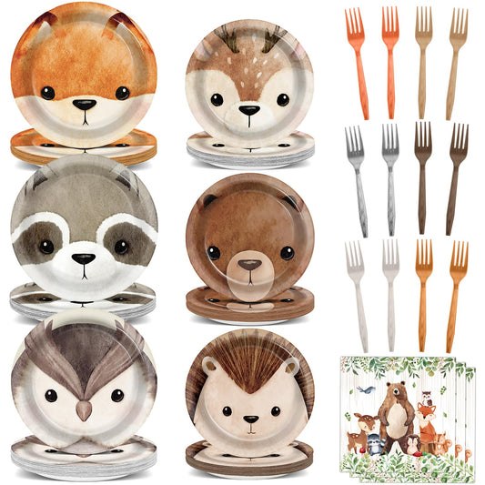 CHUNNIN woodland dinner plates with three animal designs for a festive table.