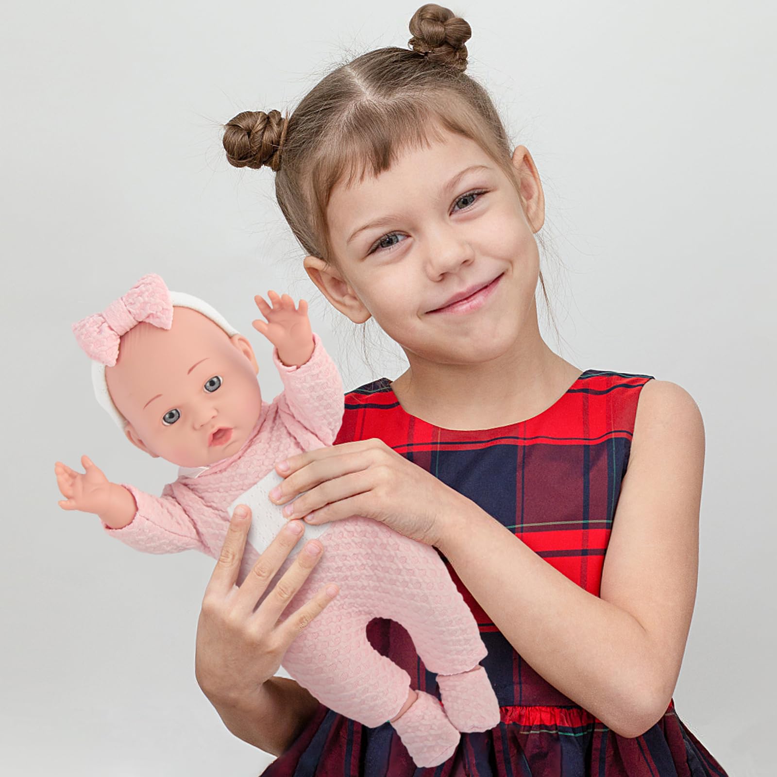 Chyyeerkidd dainty fingers and toes for detailed pretend care.