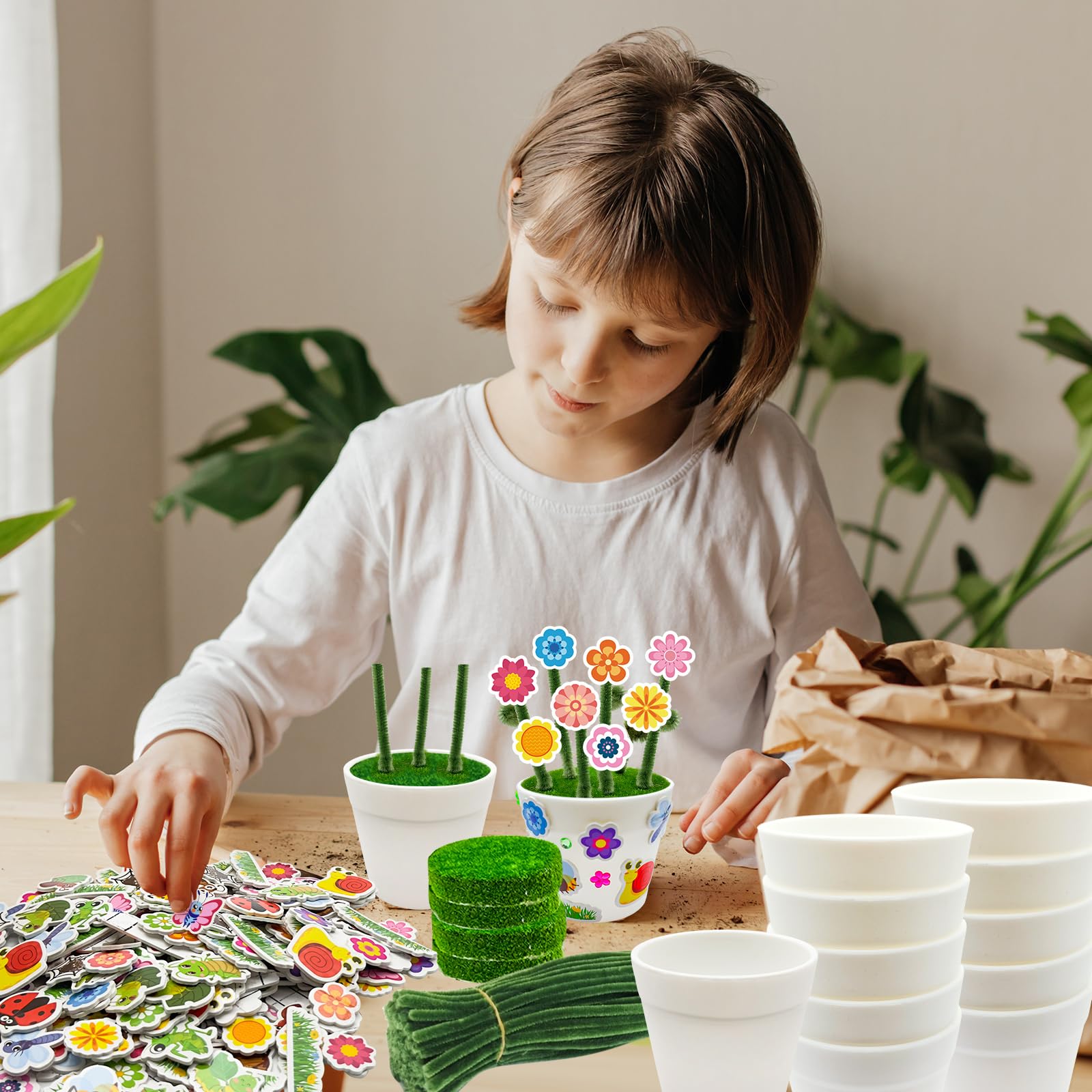 Cinrobiye colored pens for vibrant pot decorating and drawing.